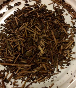 dry hojicha tea