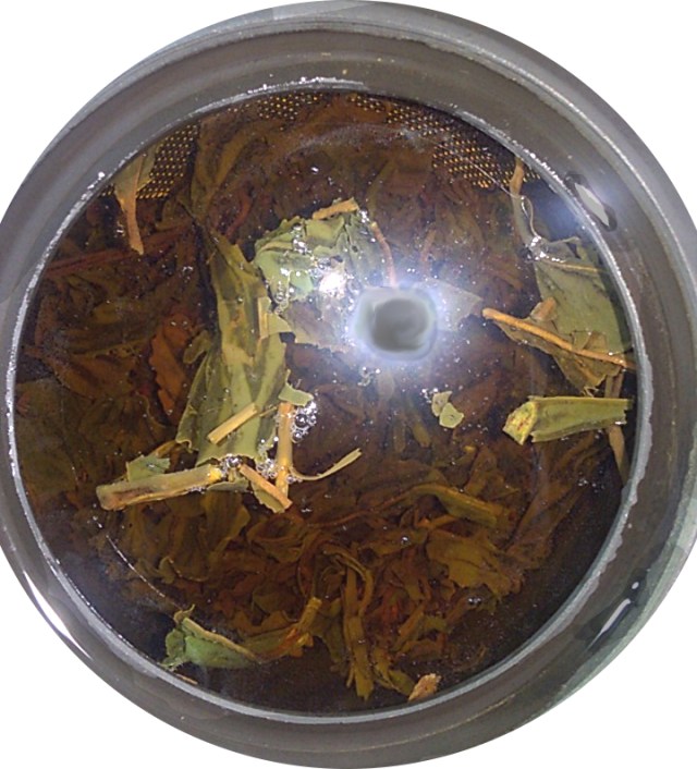 Wakoucha tea infusing